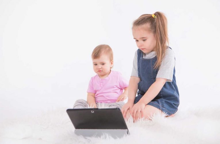 Tips for Managing and Reducing Baby’s Screen Time